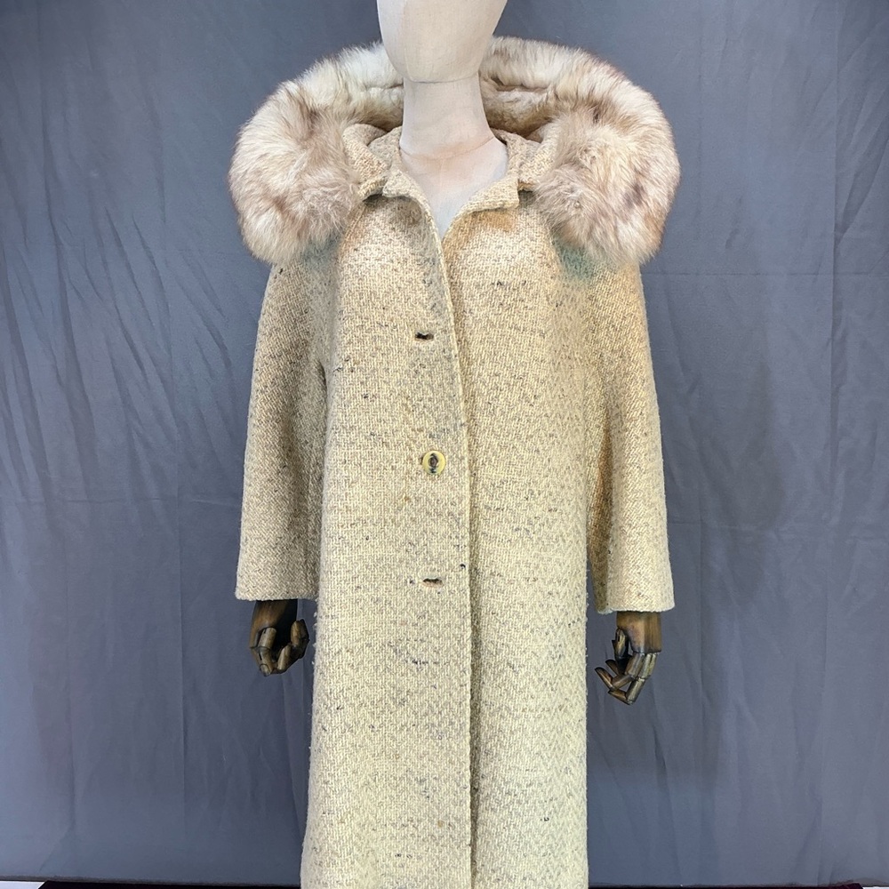 English wool coat with Arctic fox fur trim